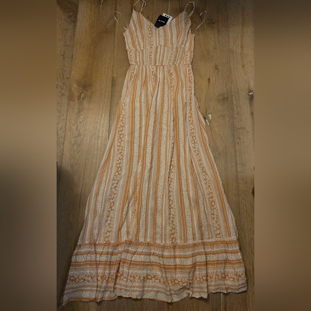 NWT Blue b Collection Boho Maxi Dress White Peach Sleeveless M